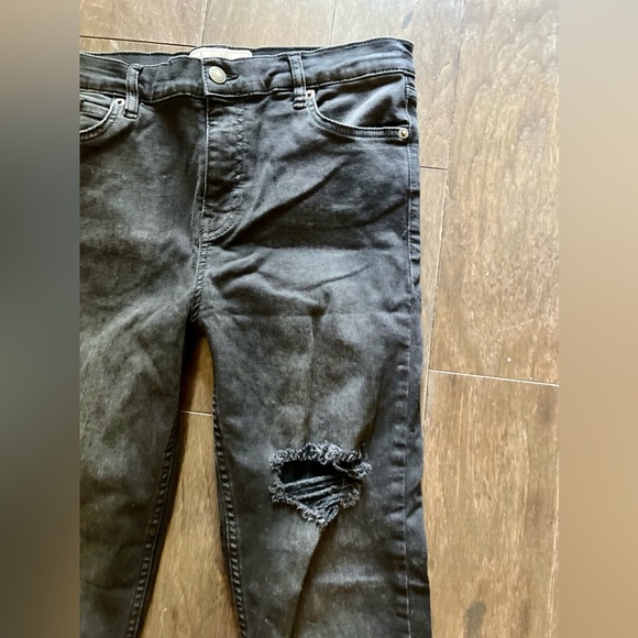 FREE PEOPLE Black Distressed Jeans, Size 28L - Picture 6 of 10